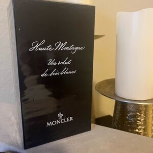 Moncler Haute Montagne Un eolat de bois blancs